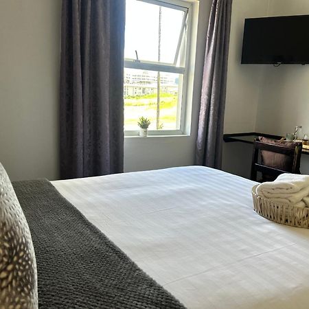 Skyfly Bed & Breakfast Manzini Ngoại thất bức ảnh