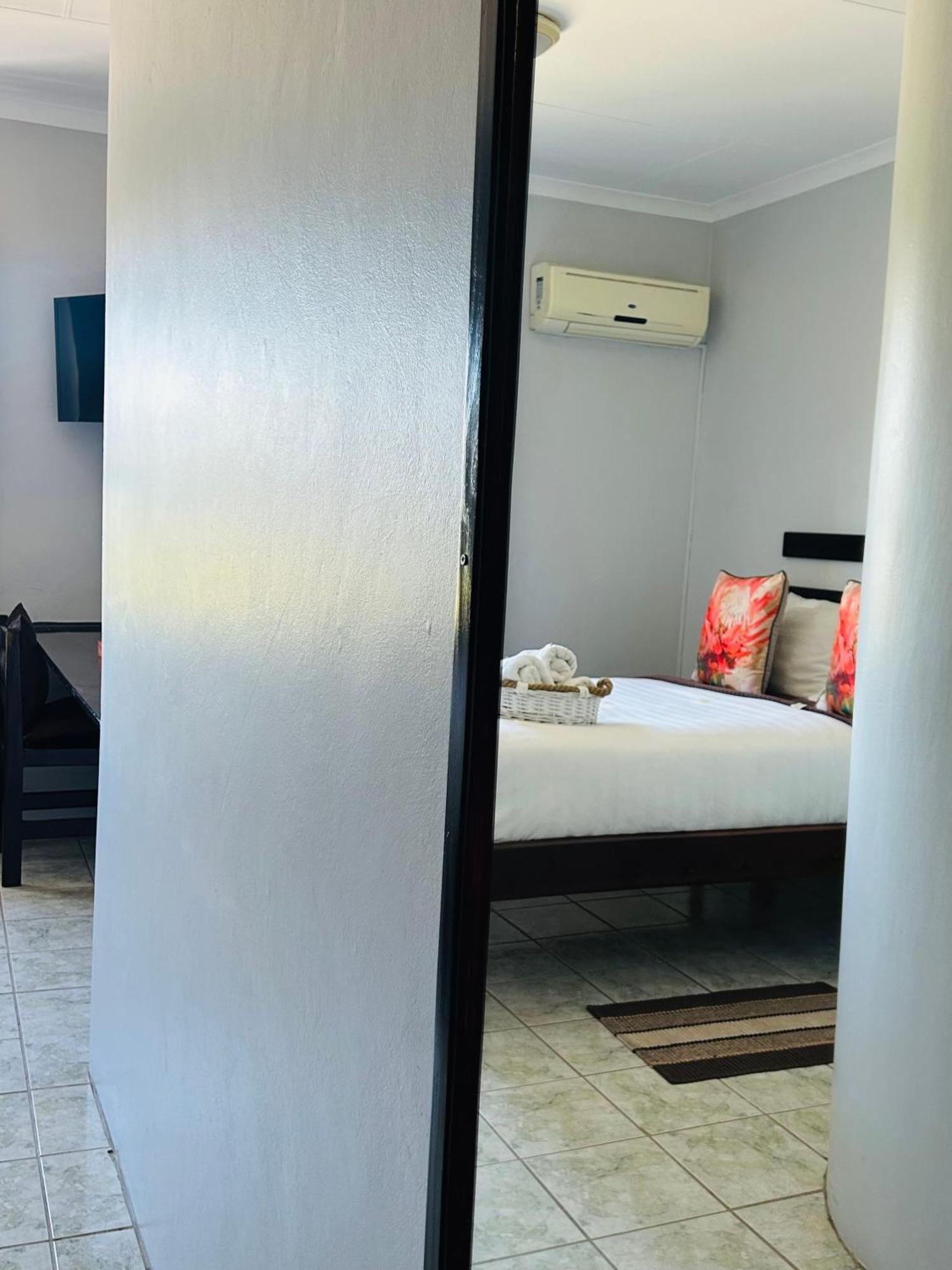 Skyfly Bed & Breakfast Manzini Ngoại thất bức ảnh