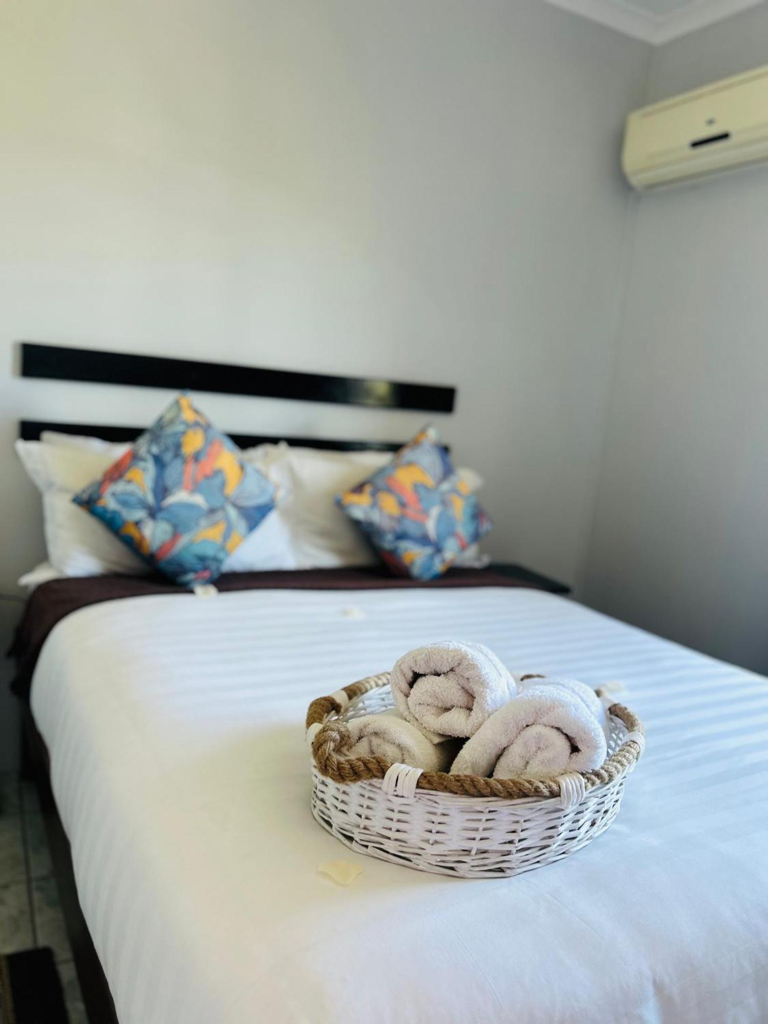 Skyfly Bed & Breakfast Manzini Ngoại thất bức ảnh