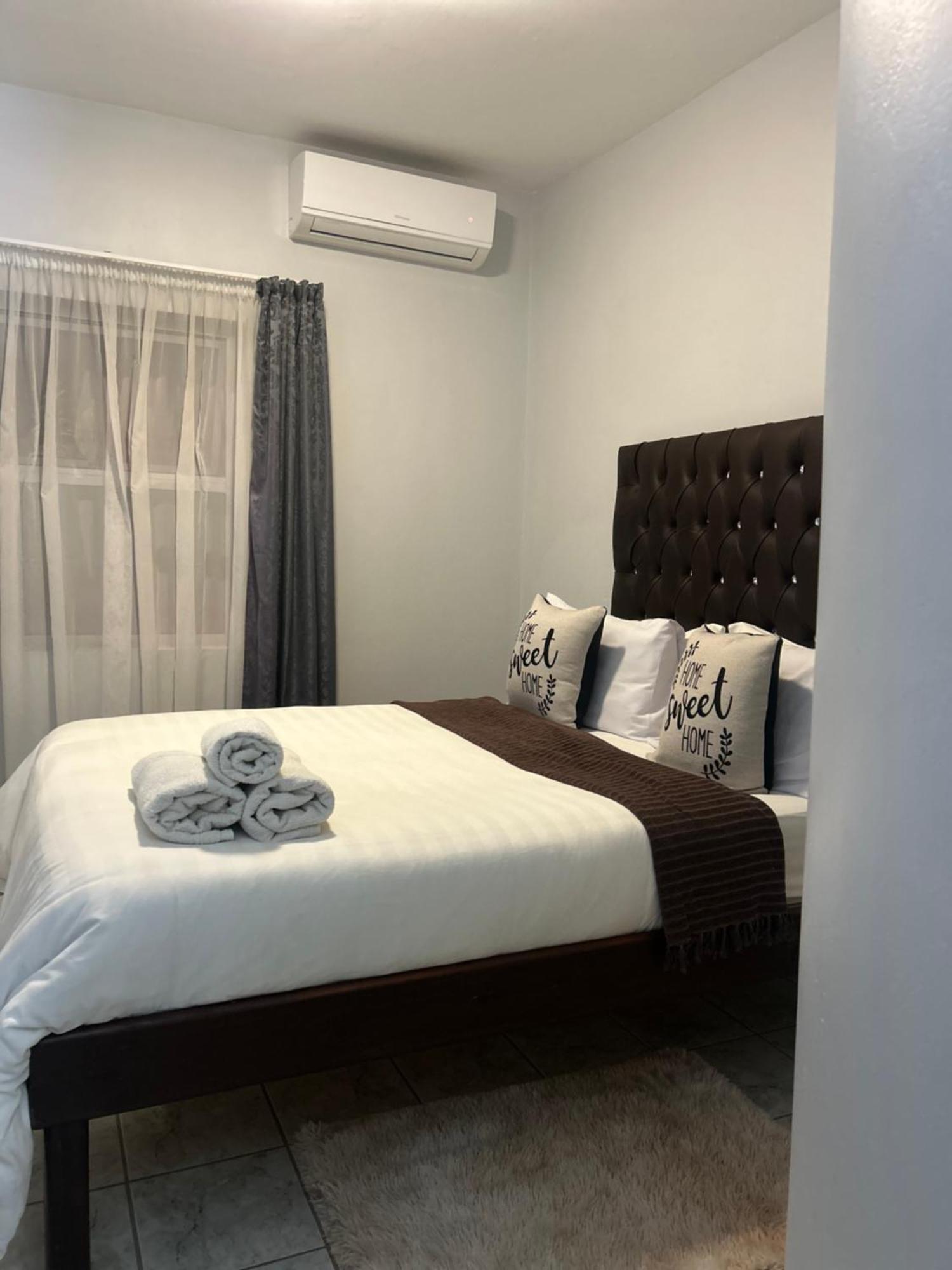 Skyfly Bed & Breakfast Manzini Ngoại thất bức ảnh