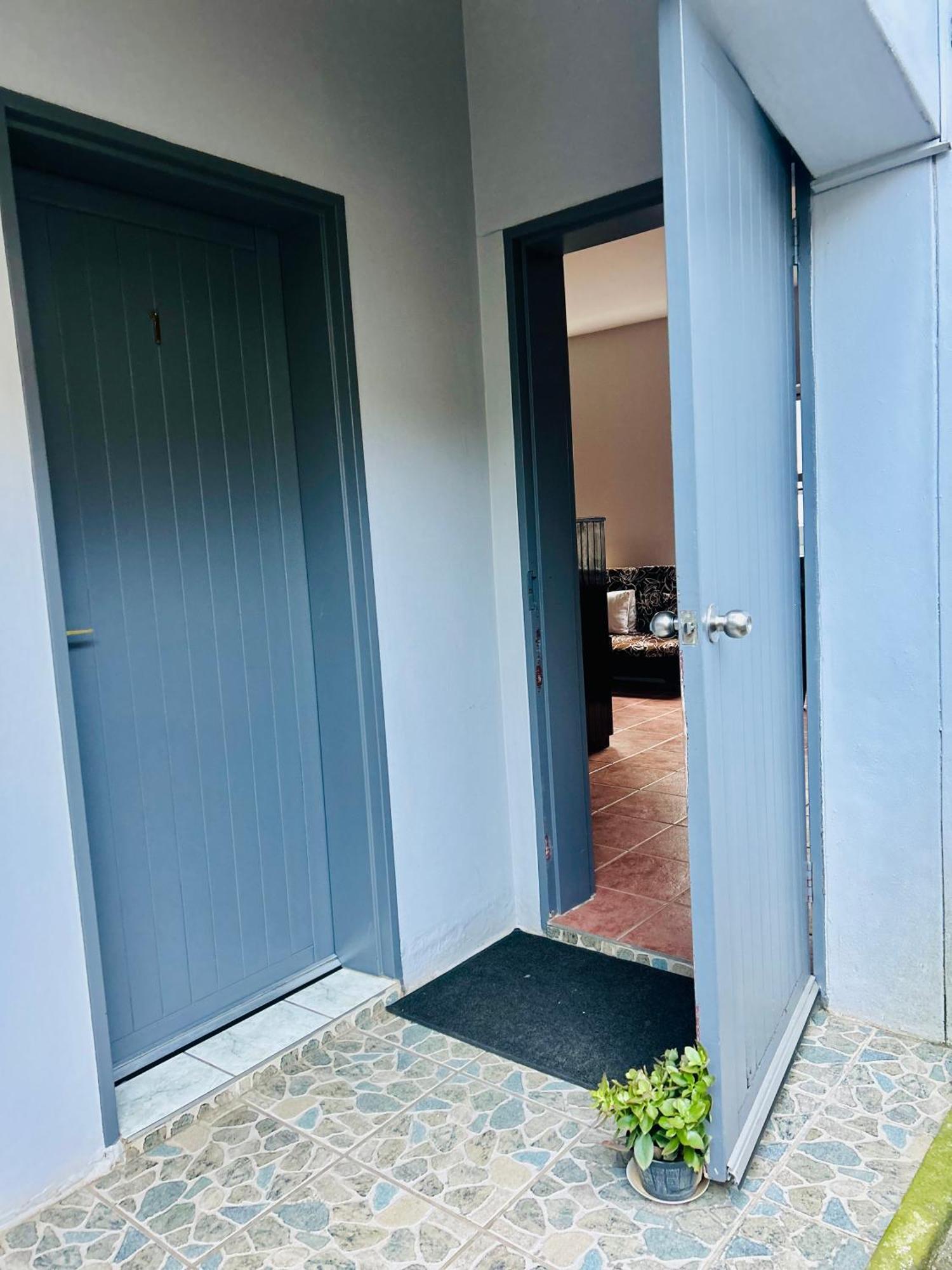 Skyfly Bed & Breakfast Manzini Ngoại thất bức ảnh